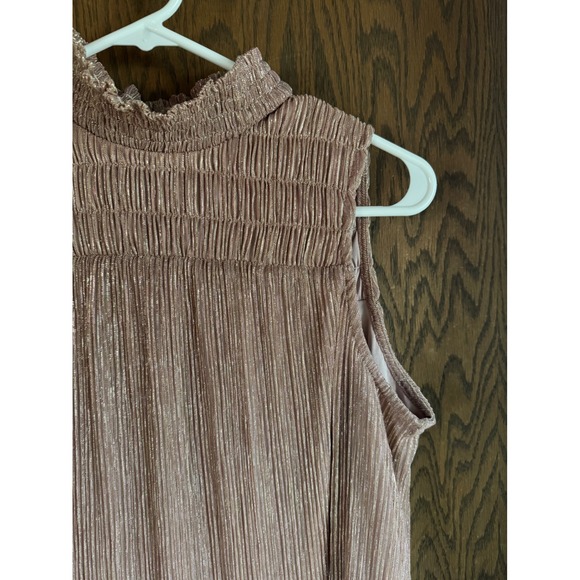 Nine West Metallic Pleated Mock Neck Sleeveless Shift Dress Rose Gold Size S - Picture 4 of 5
